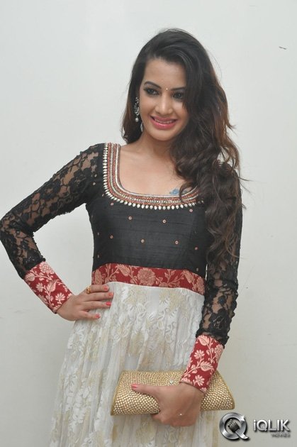 Diksha-Panth-at-Gopala-Gopala-Movie-Audio-Launch